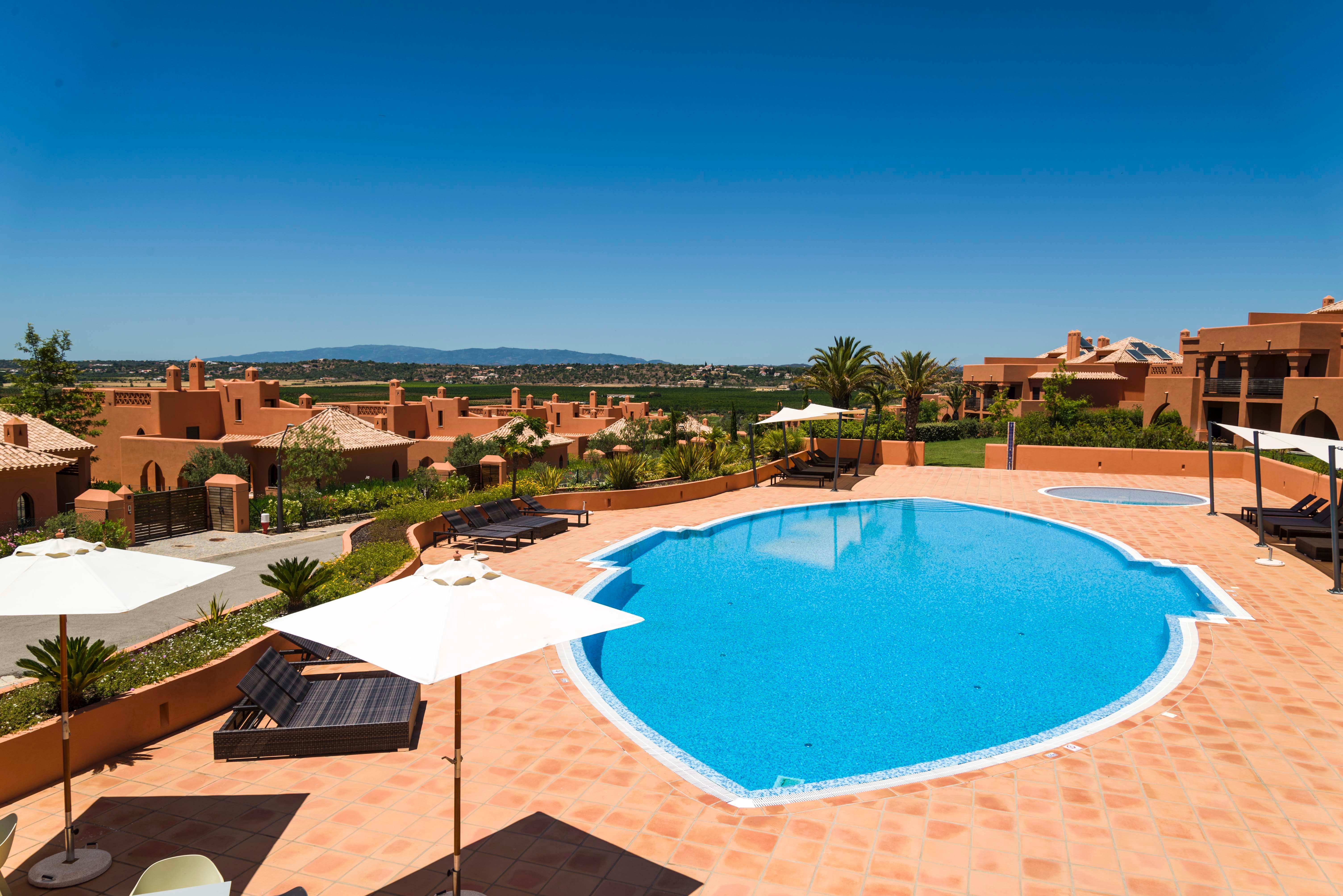 Amendoeira Golf Resort - Apartments And Villas Силвеш Экстерьер фото